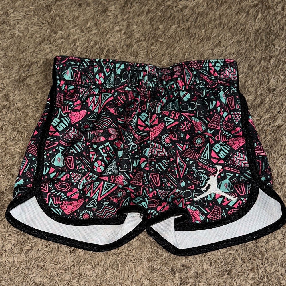 🦄3 FOR $15! Jordan shorts